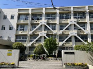 松原第5中学校舎